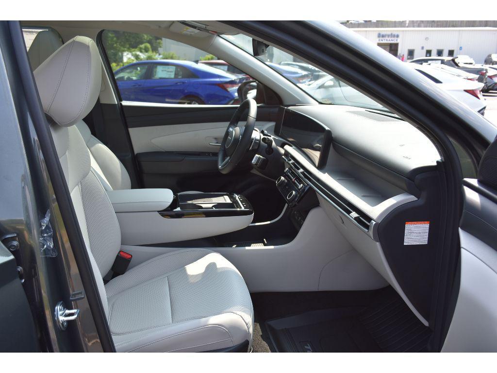 new 2025 Hyundai TUCSON Hybrid car, priced at $37,265