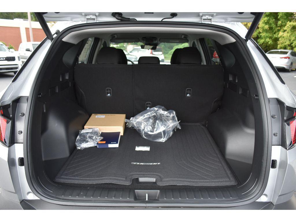 new 2026 Hyundai Tucson car, priced at $33,000