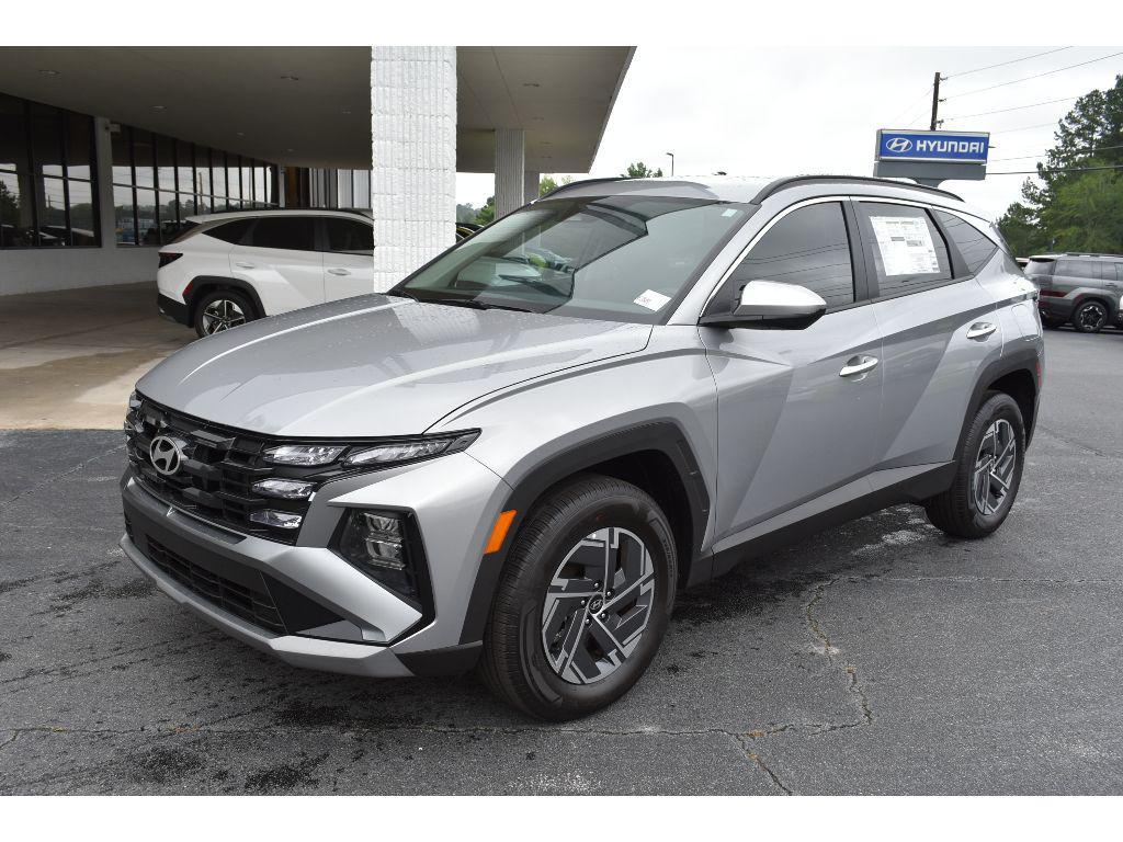 new 2025 Hyundai TUCSON Hybrid car, priced at $33,973