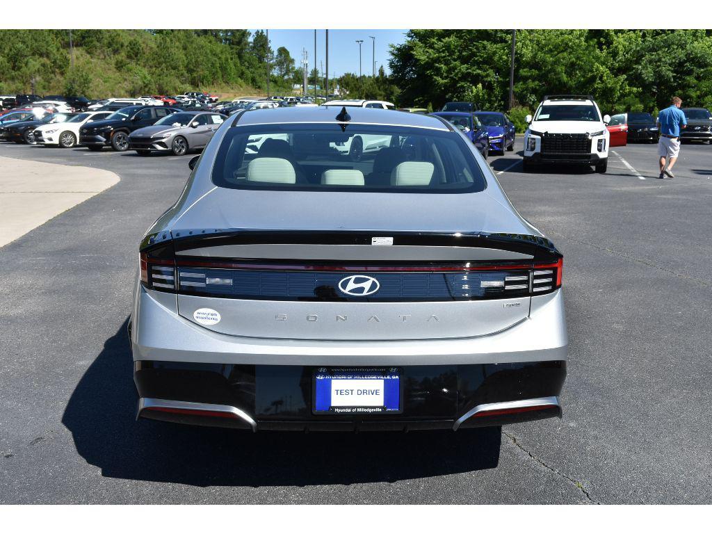 new 2025 Hyundai Sonata Hybrid car, priced at $27,199