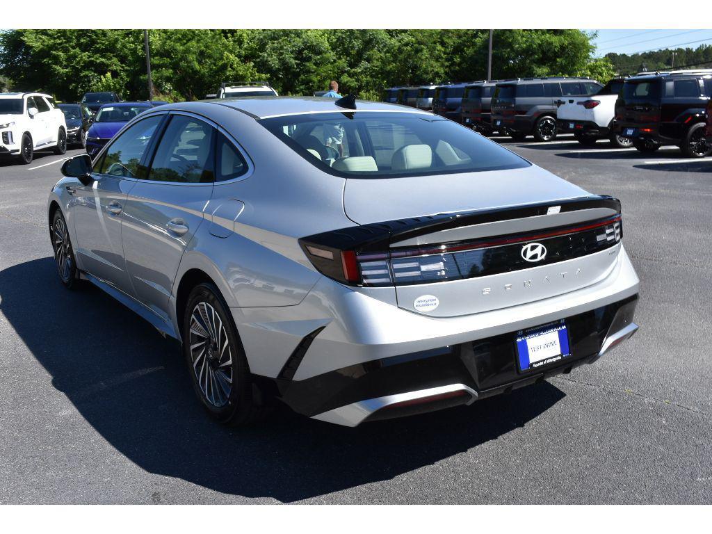 new 2025 Hyundai Sonata Hybrid car, priced at $27,199