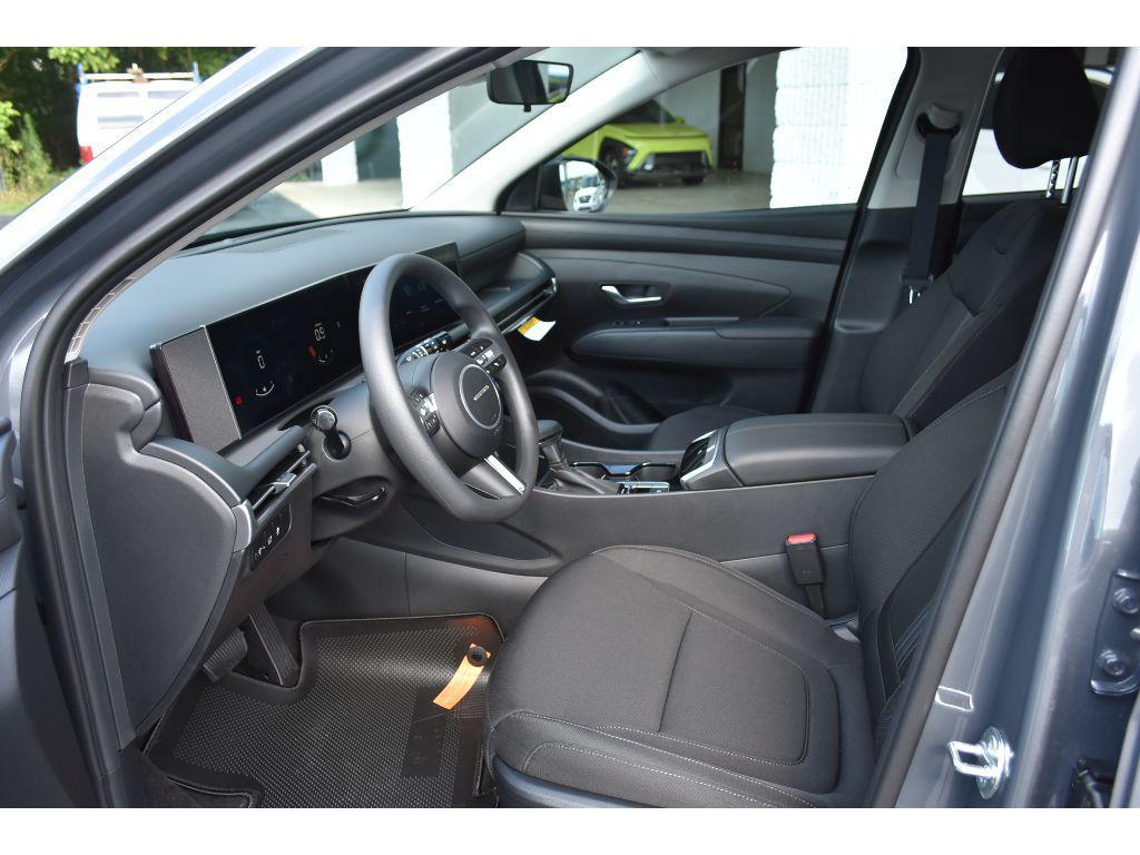new 2025 Hyundai Tucson car, priced at $32,154