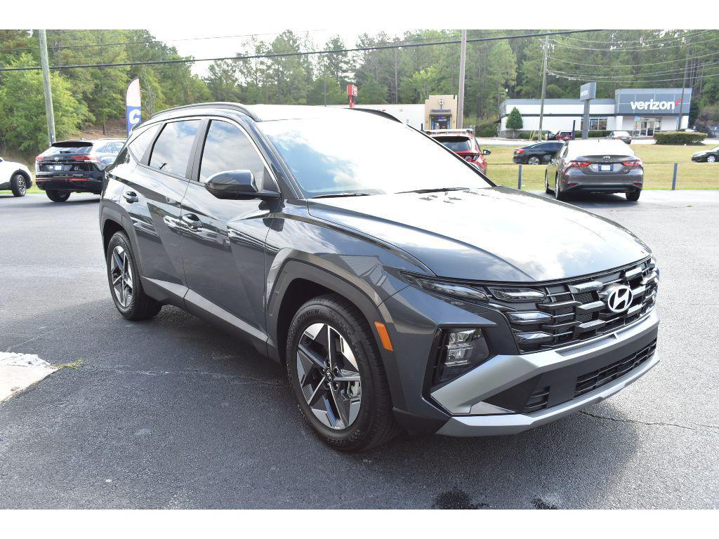 new 2025 Hyundai Tucson car, priced at $32,154