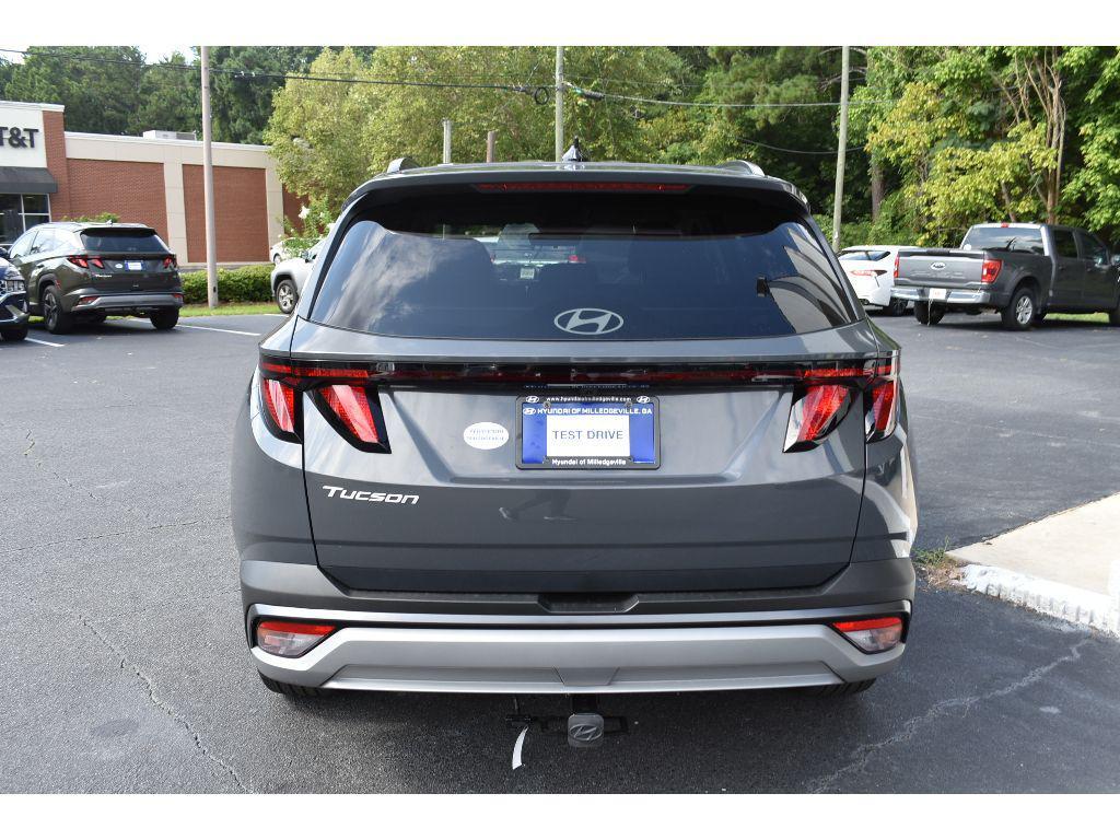 new 2025 Hyundai Tucson car, priced at $32,154