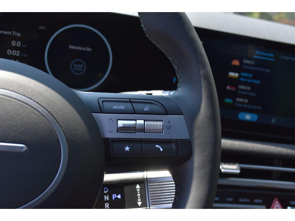 new 2025 Hyundai TUCSON Hybrid car, priced at $42,262