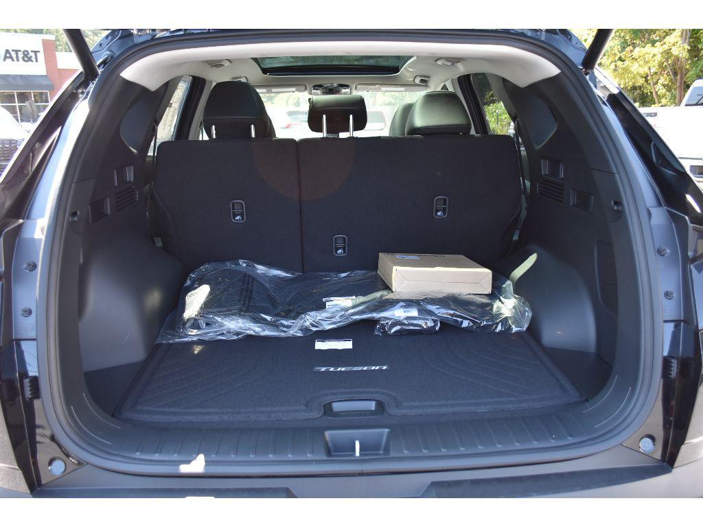 new 2025 Hyundai TUCSON Hybrid car, priced at $42,262