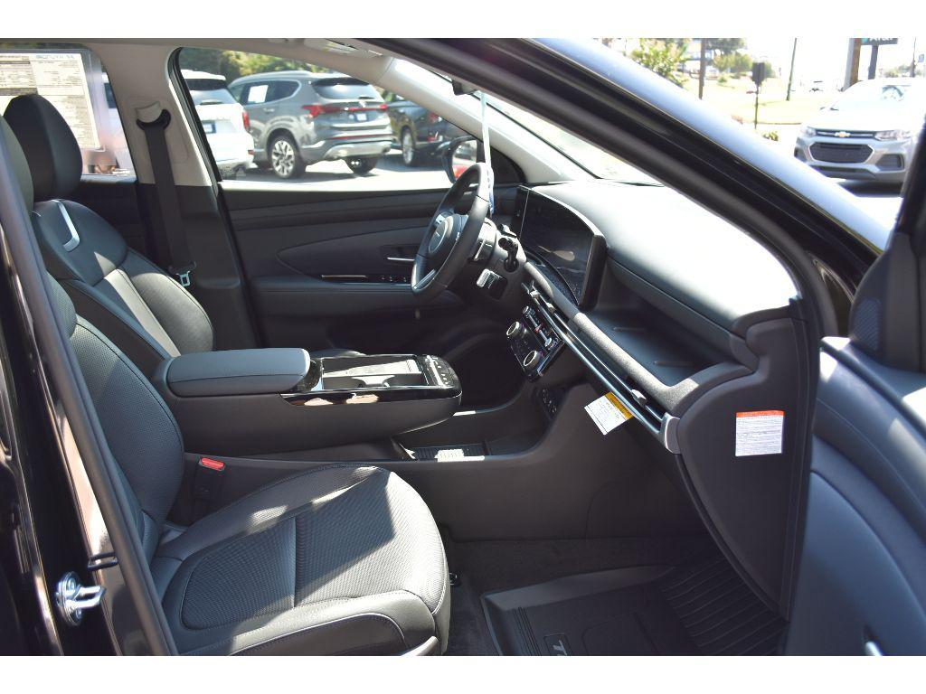 new 2025 Hyundai TUCSON Hybrid car, priced at $42,262