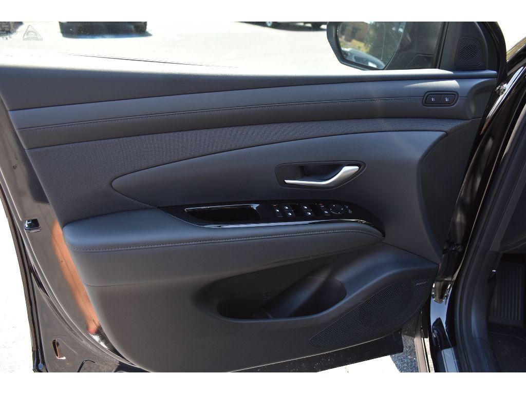 new 2025 Hyundai TUCSON Hybrid car, priced at $42,262