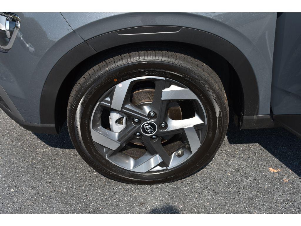 new 2025 Hyundai Venue car, priced at $24,039