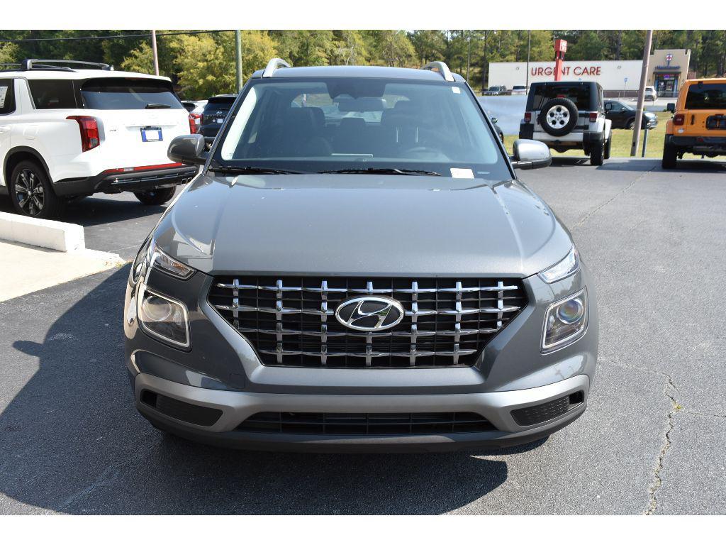 new 2025 Hyundai Venue car, priced at $24,039