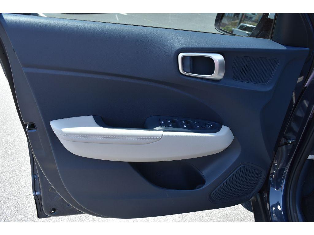 new 2025 Hyundai Venue car, priced at $25,118