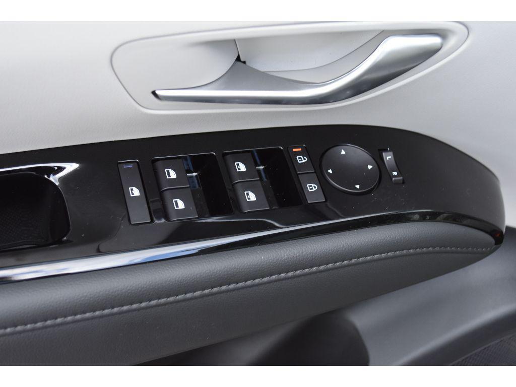 new 2025 Hyundai TUCSON Hybrid car, priced at $43,141