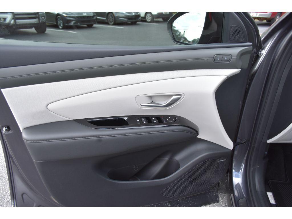 new 2025 Hyundai TUCSON Hybrid car, priced at $43,141