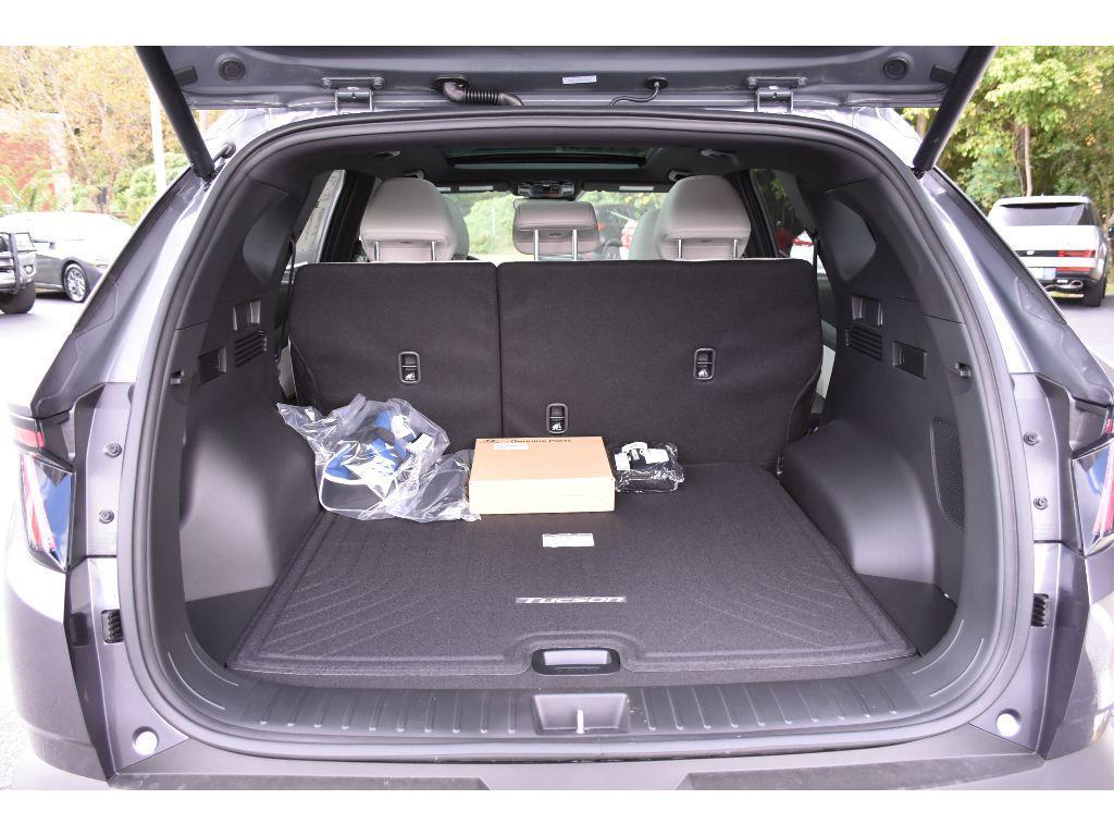 new 2025 Hyundai TUCSON Hybrid car, priced at $43,141