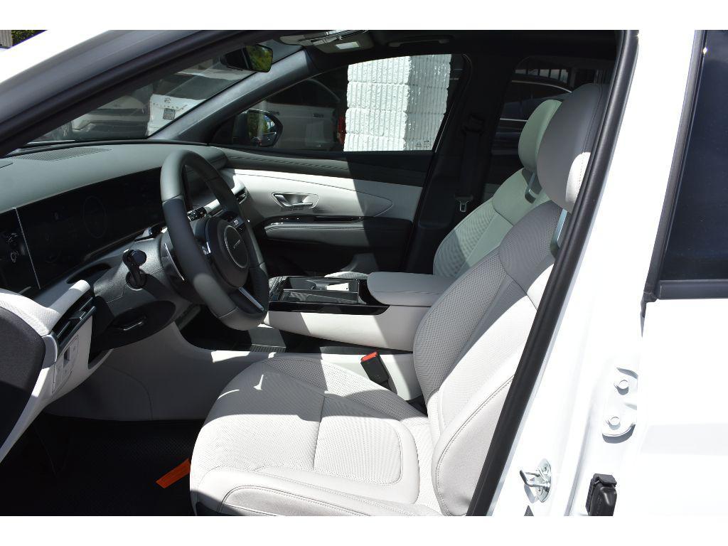 new 2025 Hyundai TUCSON Hybrid car, priced at $42,758