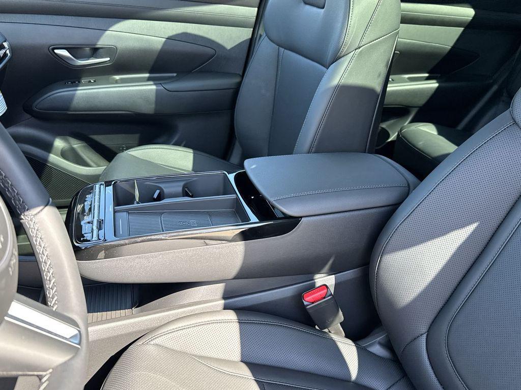 new 2025 Hyundai TUCSON Hybrid car, priced at $37,126