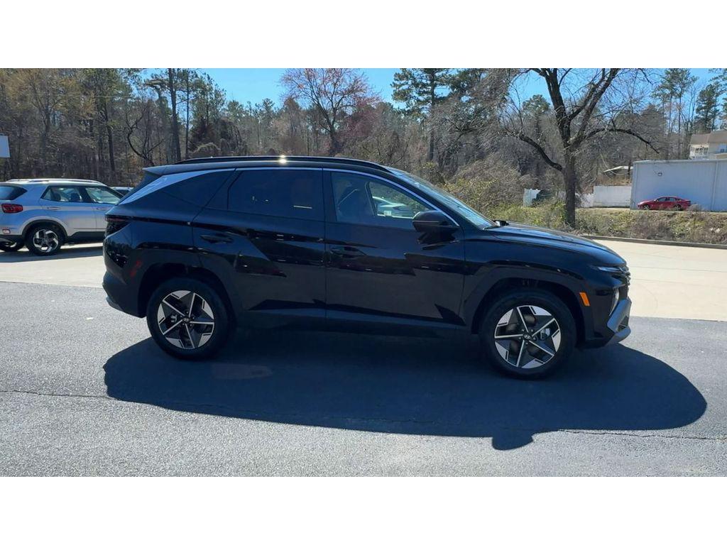new 2025 Hyundai TUCSON Hybrid car, priced at $37,126