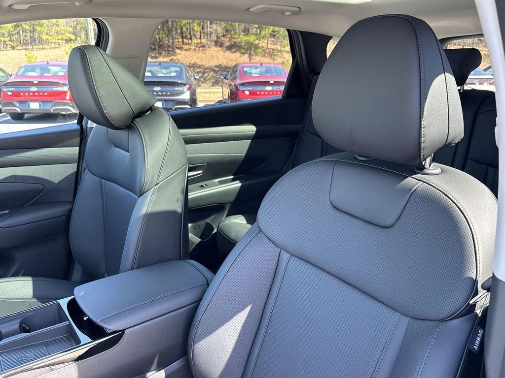 new 2025 Hyundai TUCSON Hybrid car, priced at $37,126