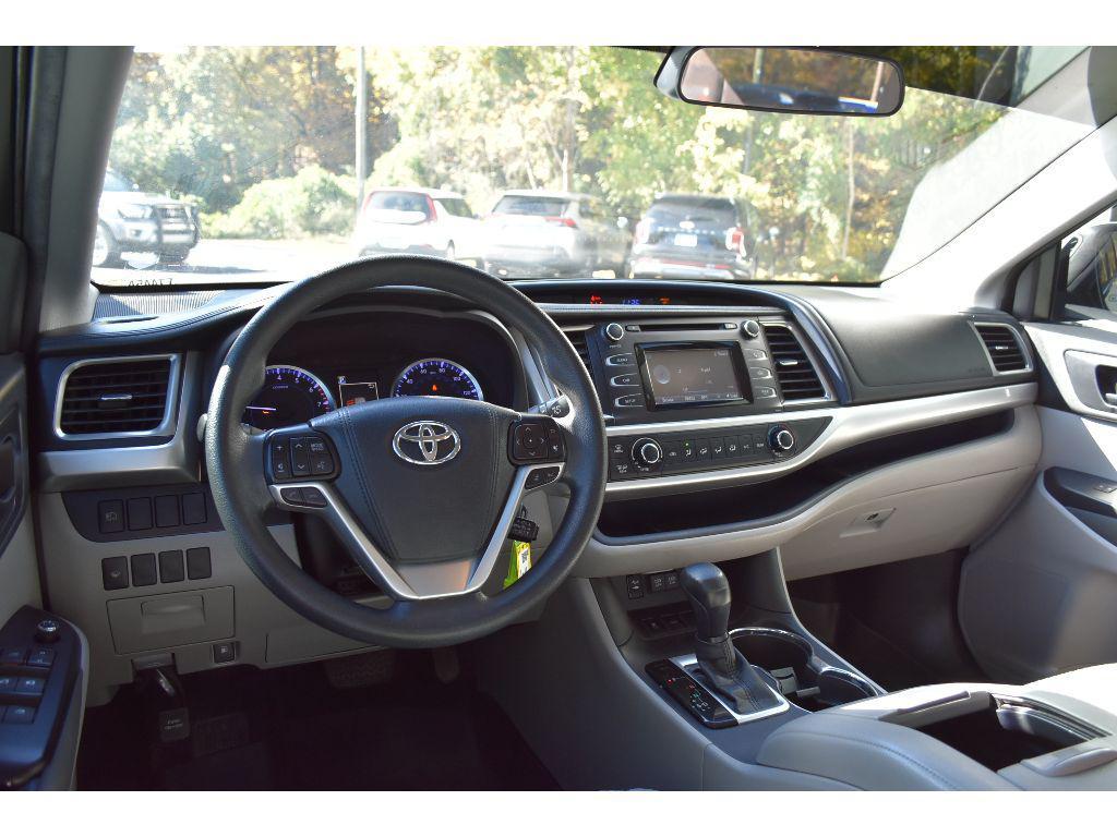 used 2019 Toyota Highlander car, priced at $19,775