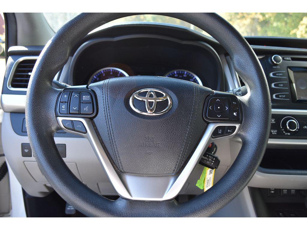 used 2019 Toyota Highlander car, priced at $19,775