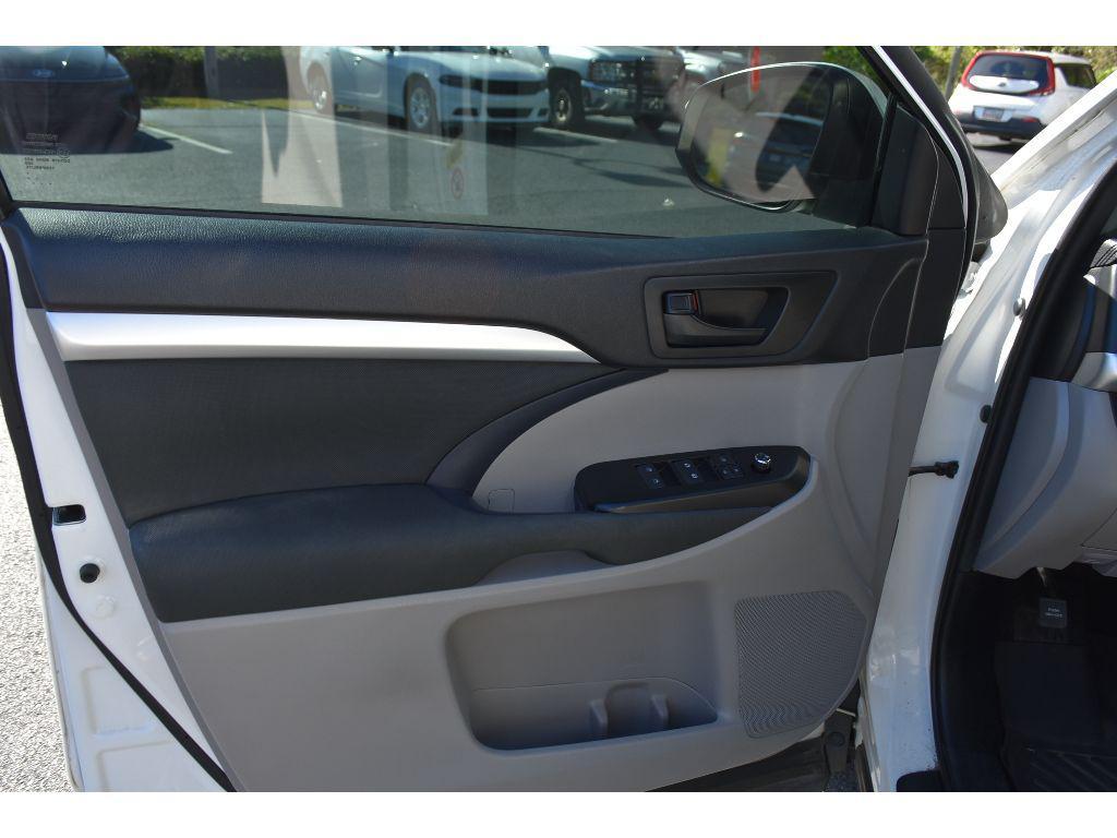 used 2019 Toyota Highlander car, priced at $19,775