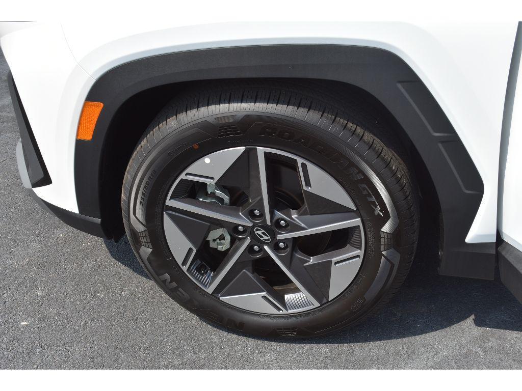 new 2025 Hyundai Tucson car, priced at $33,820
