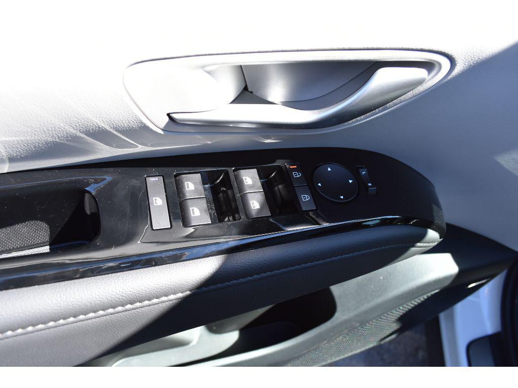 new 2025 Hyundai TUCSON Hybrid car, priced at $42,758