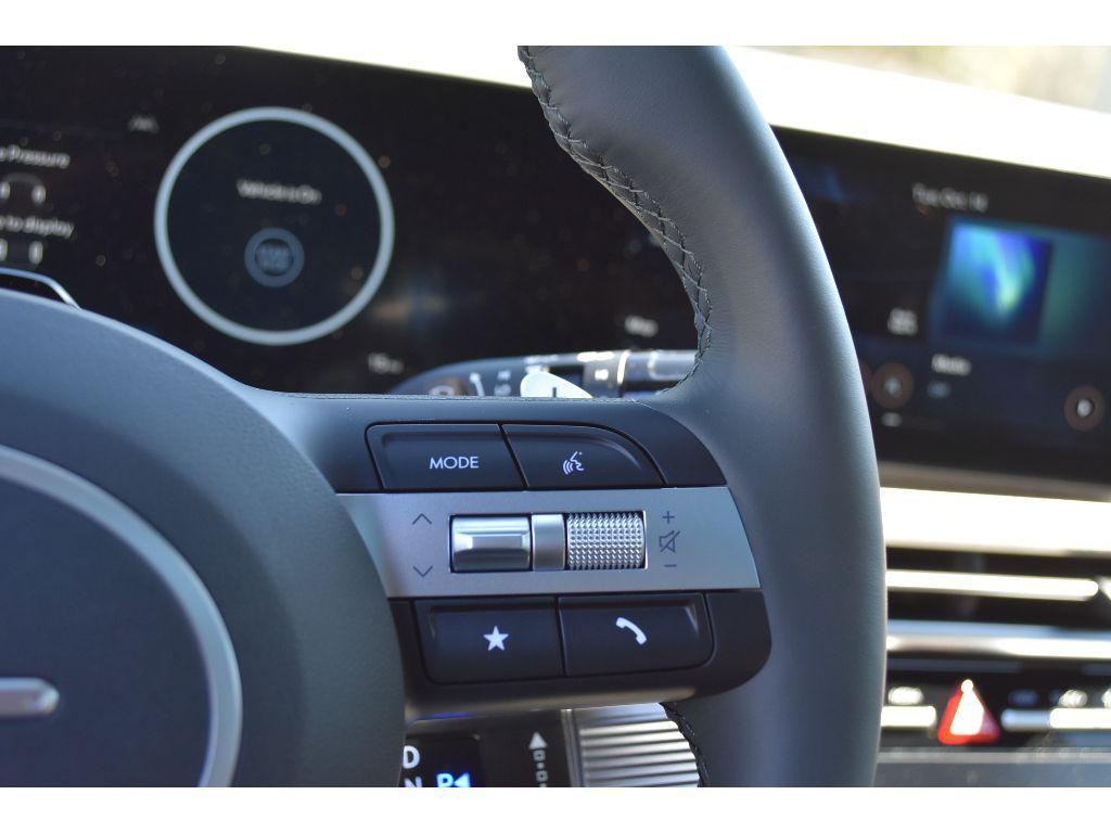 new 2025 Hyundai TUCSON Hybrid car, priced at $42,758