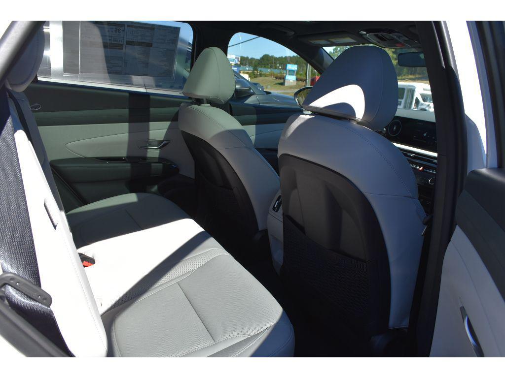new 2025 Hyundai TUCSON Hybrid car, priced at $42,758