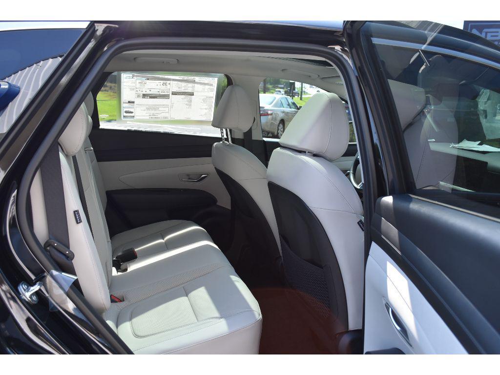 new 2025 Hyundai TUCSON Hybrid car, priced at $37,723