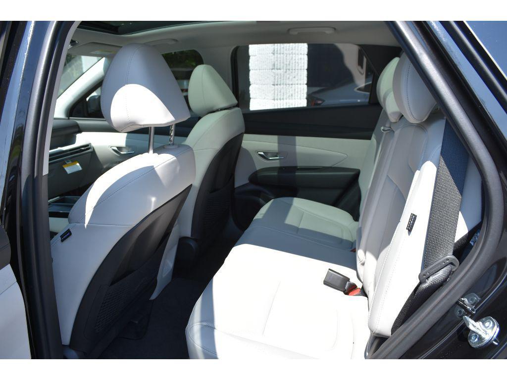 new 2025 Hyundai TUCSON Hybrid car, priced at $37,723