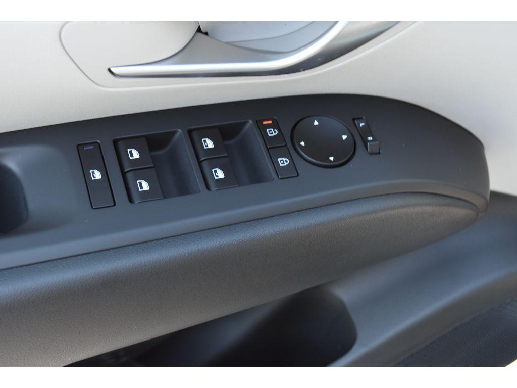 new 2025 Hyundai TUCSON Hybrid car, priced at $37,723