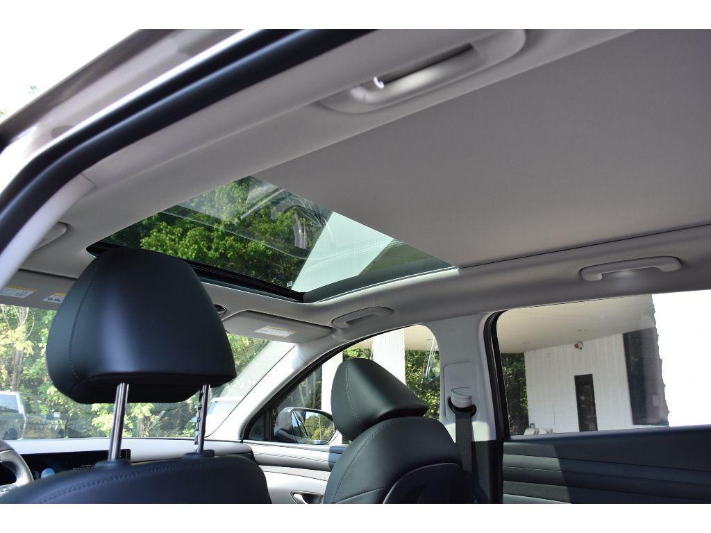 new 2025 Hyundai TUCSON Hybrid car, priced at $42,292