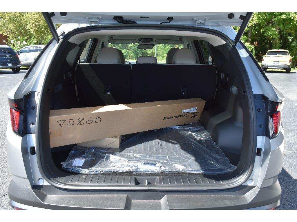 new 2025 Hyundai Tucson car, priced at $32,040