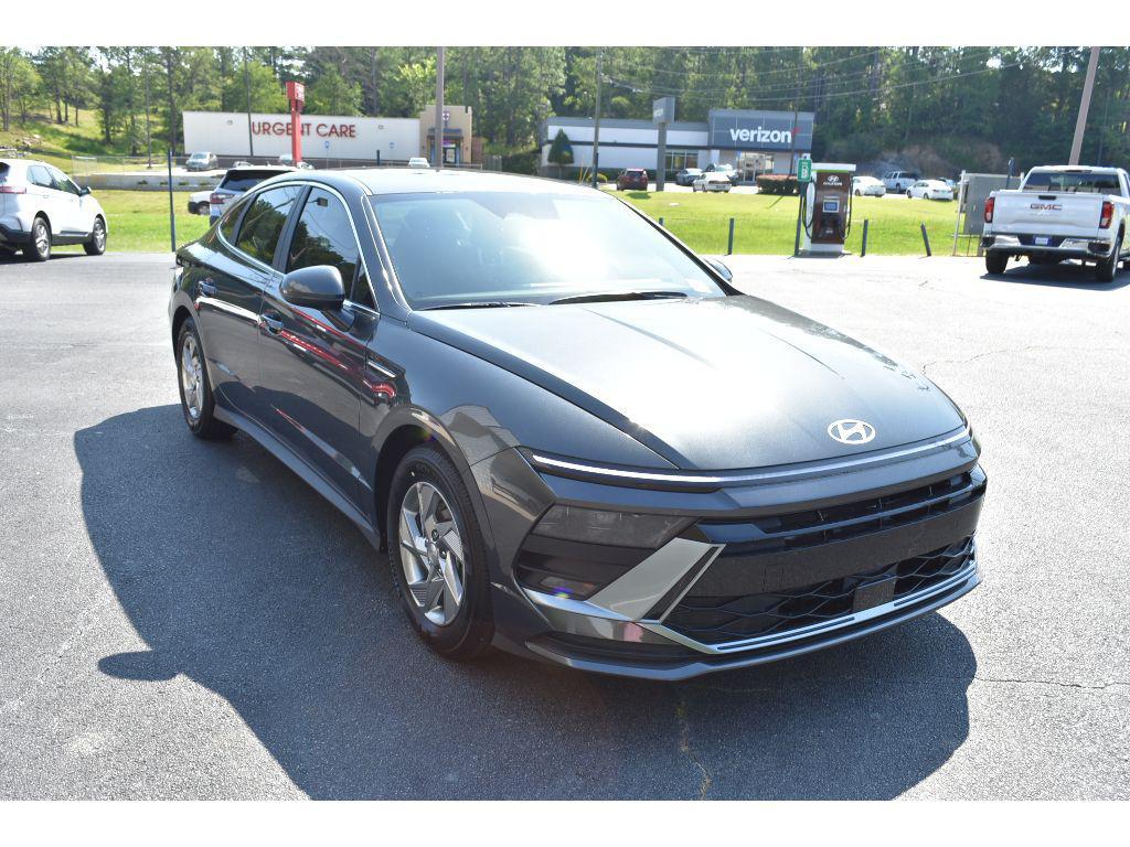 new 2025 Hyundai Sonata car, priced at $27,661