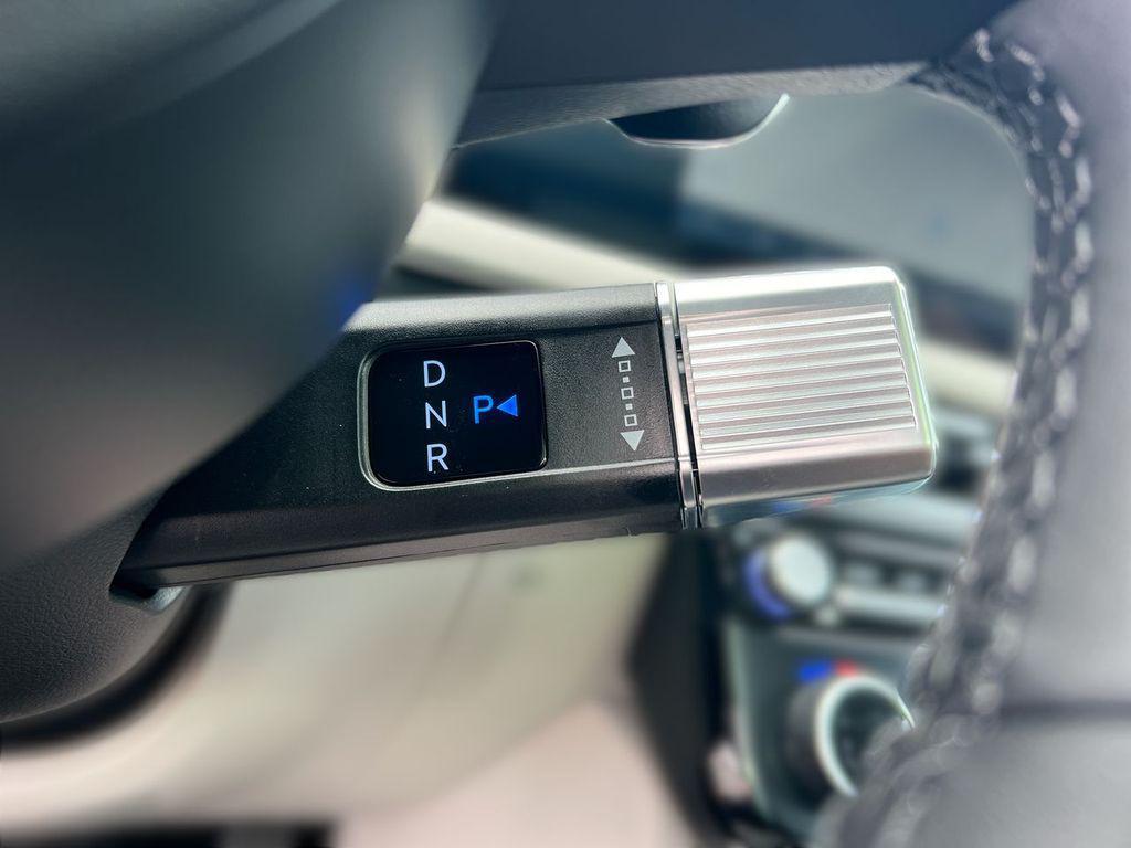 new 2025 Hyundai TUCSON Hybrid car, priced at $32,995