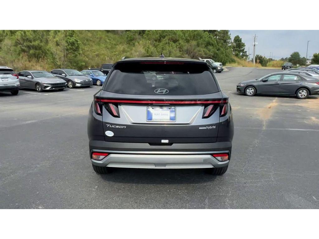 new 2025 Hyundai TUCSON Hybrid car, priced at $32,995