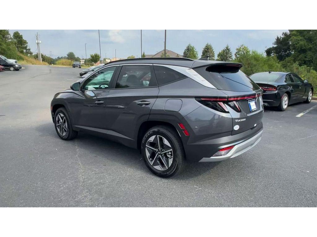 new 2025 Hyundai TUCSON Hybrid car, priced at $32,995