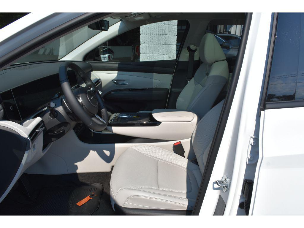 new 2025 Hyundai TUCSON Hybrid car, priced at $42,762