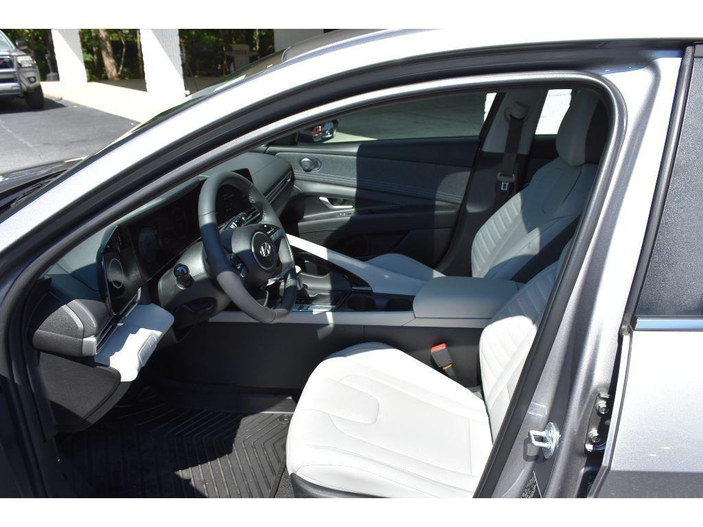 new 2025 Hyundai Elantra car, priced at $25,468