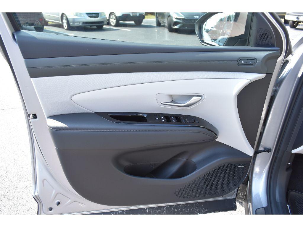 new 2025 Hyundai TUCSON Hybrid car, priced at $42,288