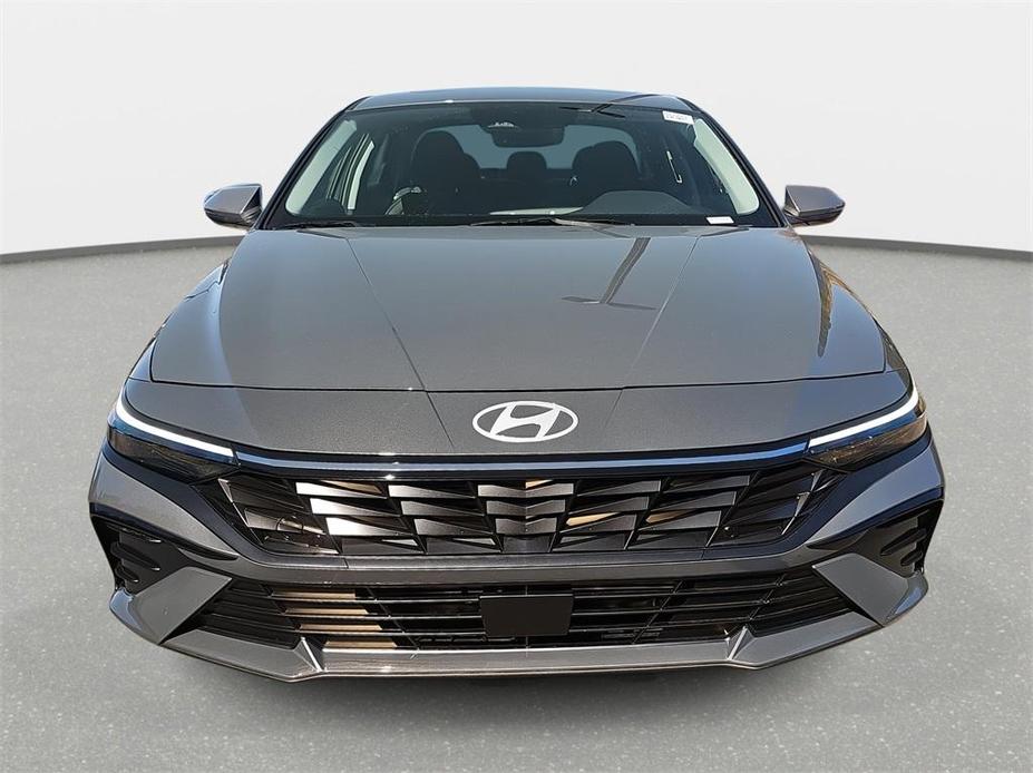 new 2025 Hyundai Elantra car, priced at $26,357