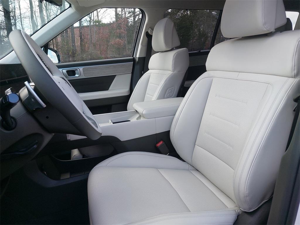 new 2025 Hyundai Santa Fe HEV car, priced at $48,729