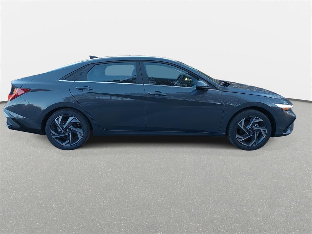 new 2024 Hyundai Elantra car, priced at $24,661