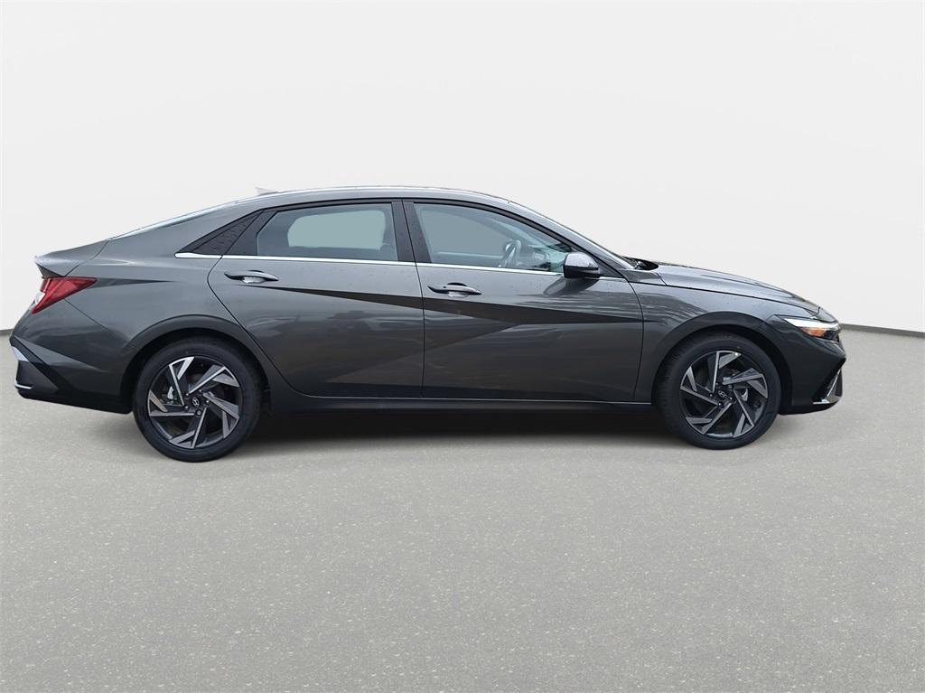 new 2024 Hyundai Elantra car, priced at $24,877