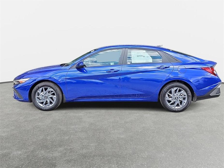 new 2024 Hyundai Elantra car, priced at $23,281