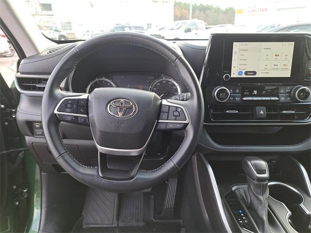 used 2023 Toyota Highlander car, priced at $38,745