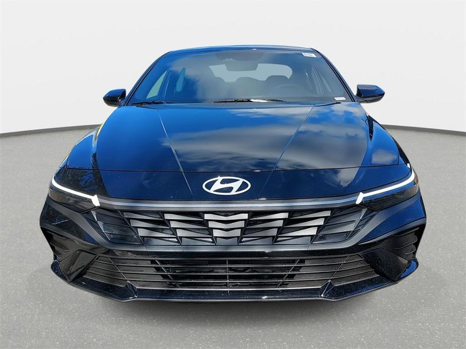 new 2025 Hyundai Elantra HEV car, priced at $27,075