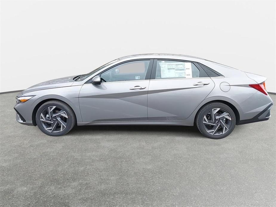 new 2024 Hyundai Elantra car, priced at $23,868