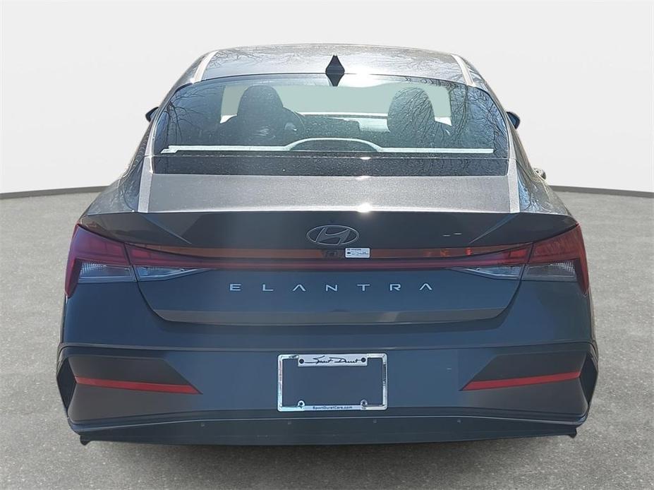 new 2024 Hyundai Elantra car, priced at $23,569